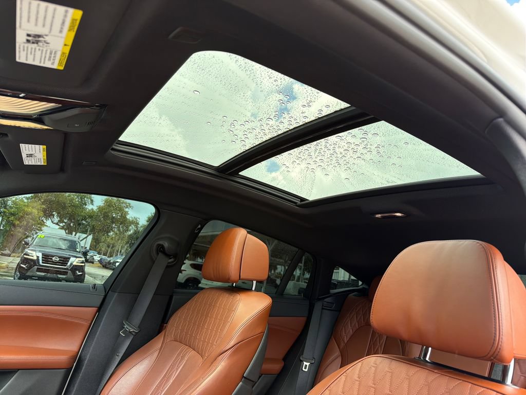 Used 2023 BMW X6 xDrive40i w/ M Sport Package AWD/4WD image 17