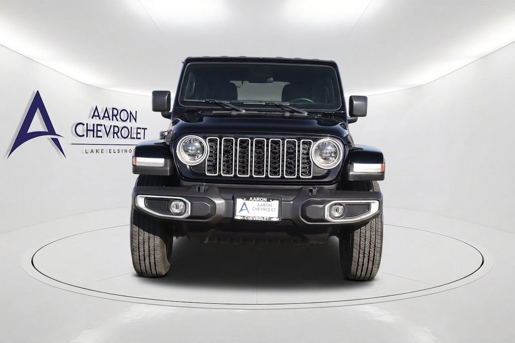 Used 2024 Jeep Wrangler Unlimited Sahara AWD/4WD image 2