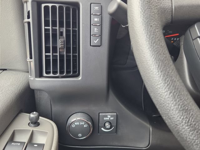 Used 2025 Chevrolet Express 3500 LT w/ LT Preferred Equipment Group RWD image 24