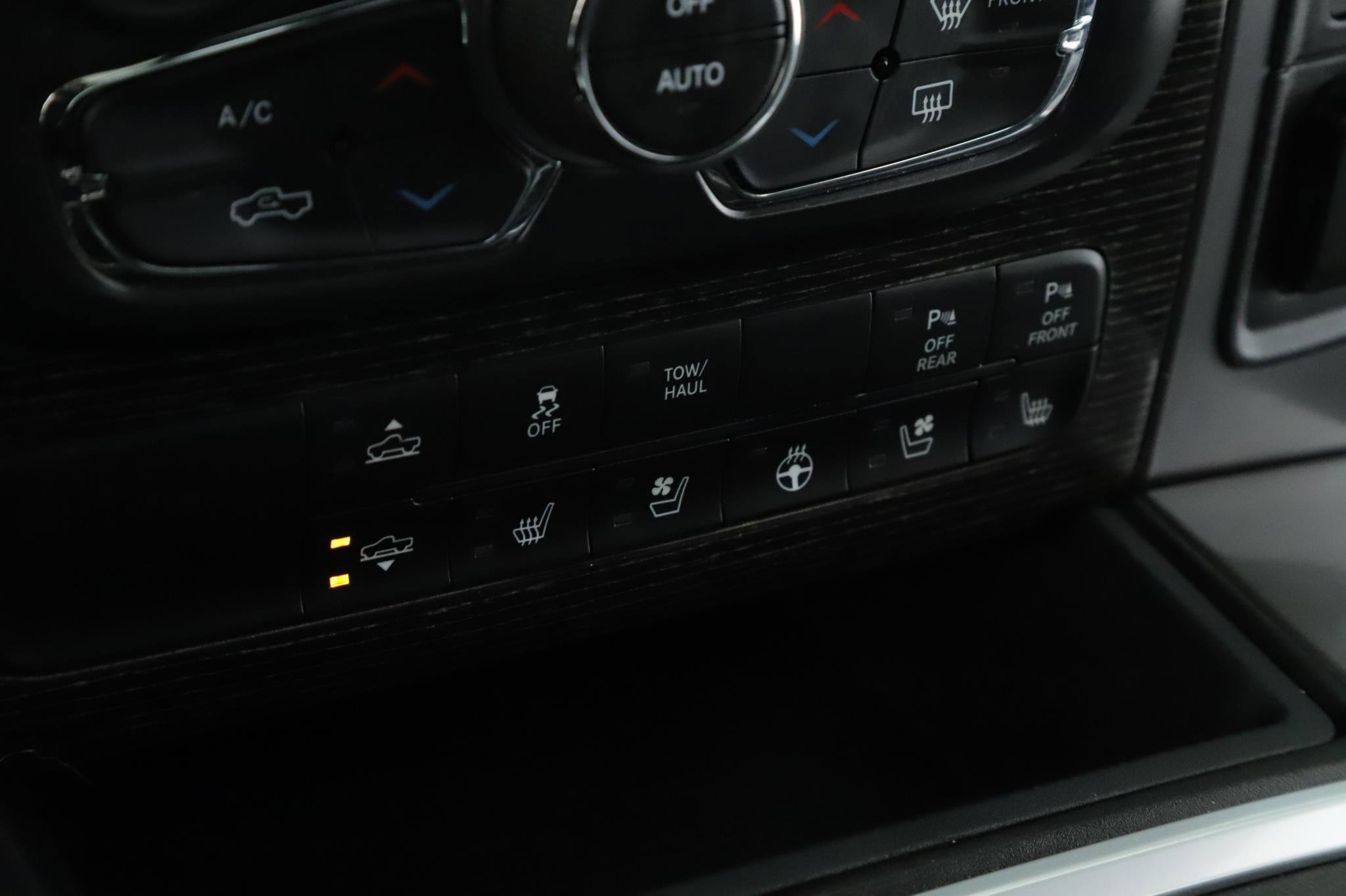 Used 2018 RAM 1500 Limited image 18