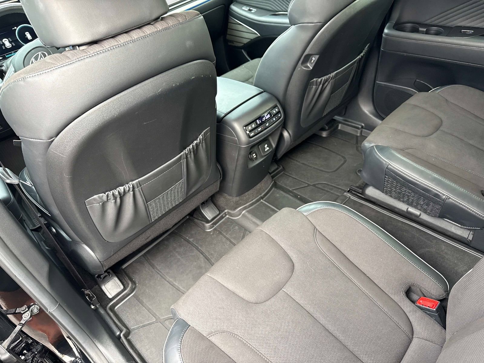 Used 2024 Hyundai Palisade Calligraphy image 14