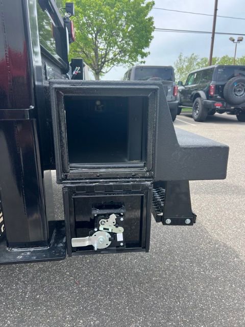 New 2026 Ford F550 4x4 Supercab Super Duty w/ XLT Value Package image 15