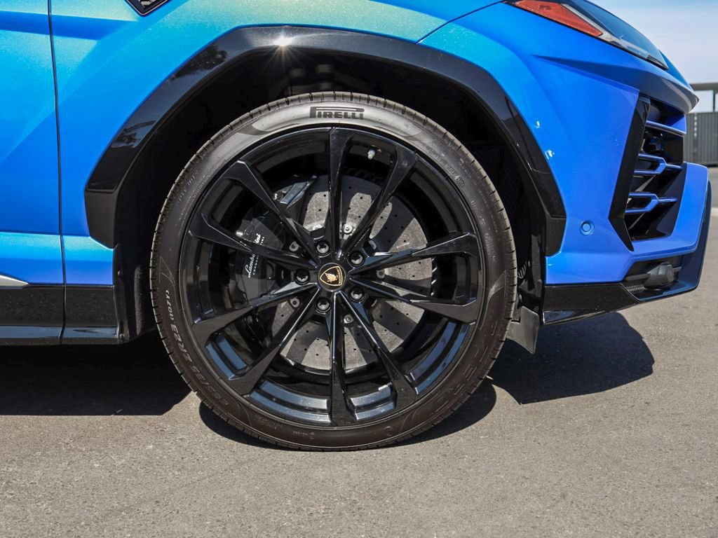 Used 2019 Lamborghini Urus AWD/4WD image 16