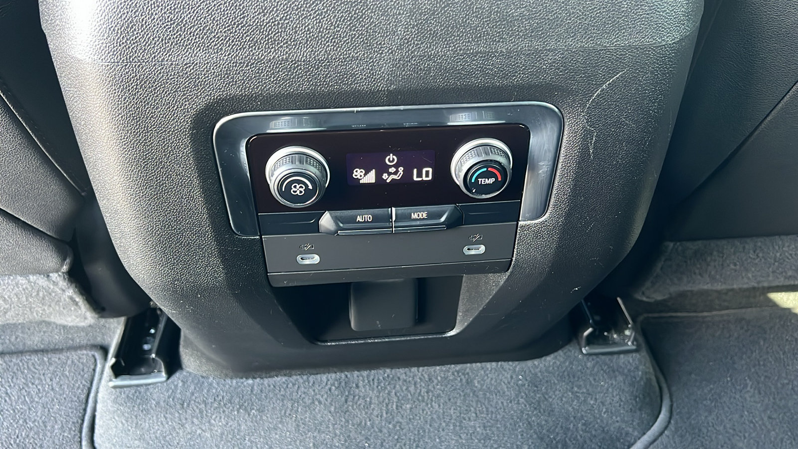 Certified 2023 Chevrolet Suburban RST AWD/4WD image 17