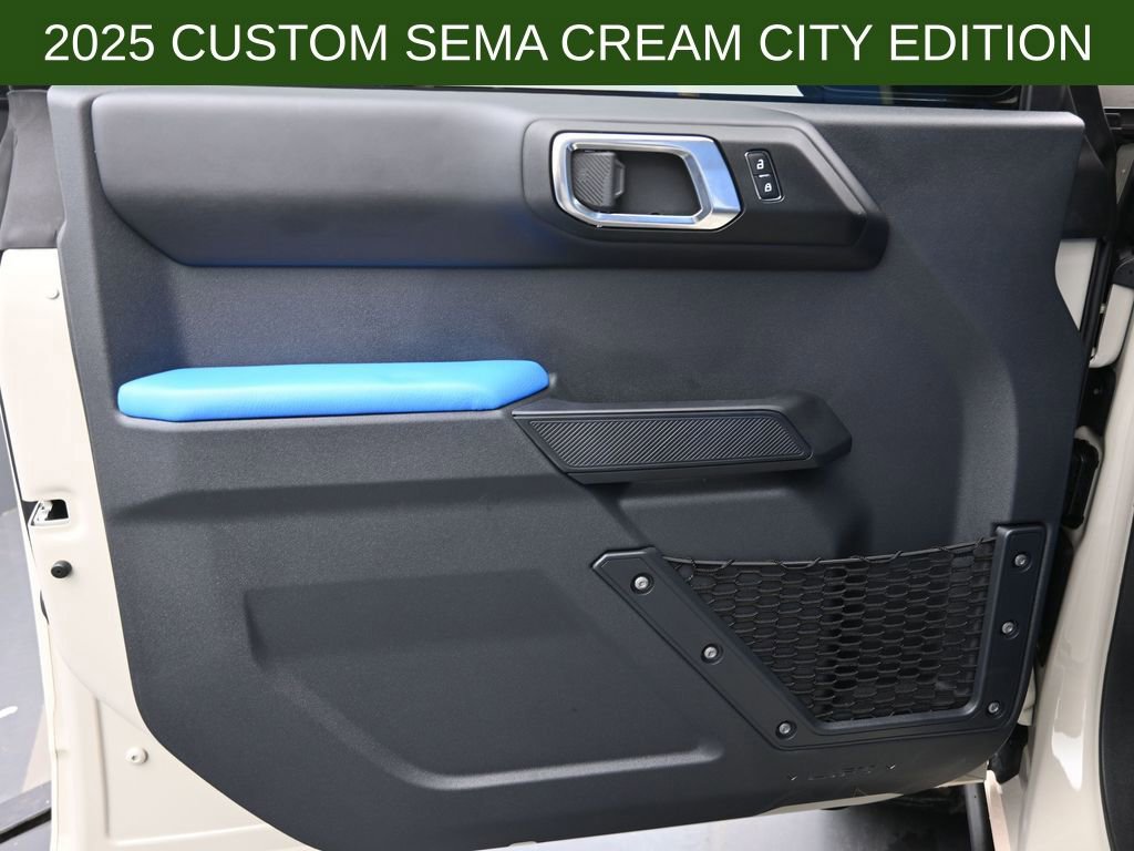 New 2025 Ford Bronco Badlands image 12