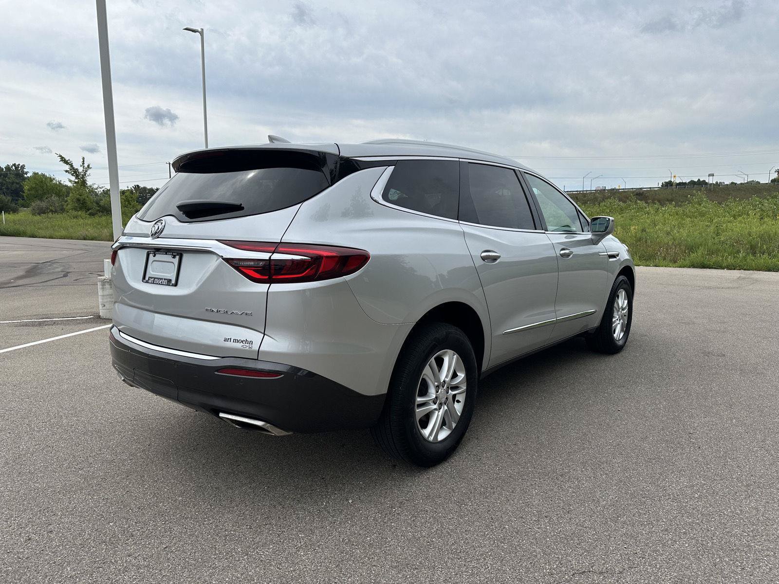 Used 2019 Buick Enclave Essence FWD image 5