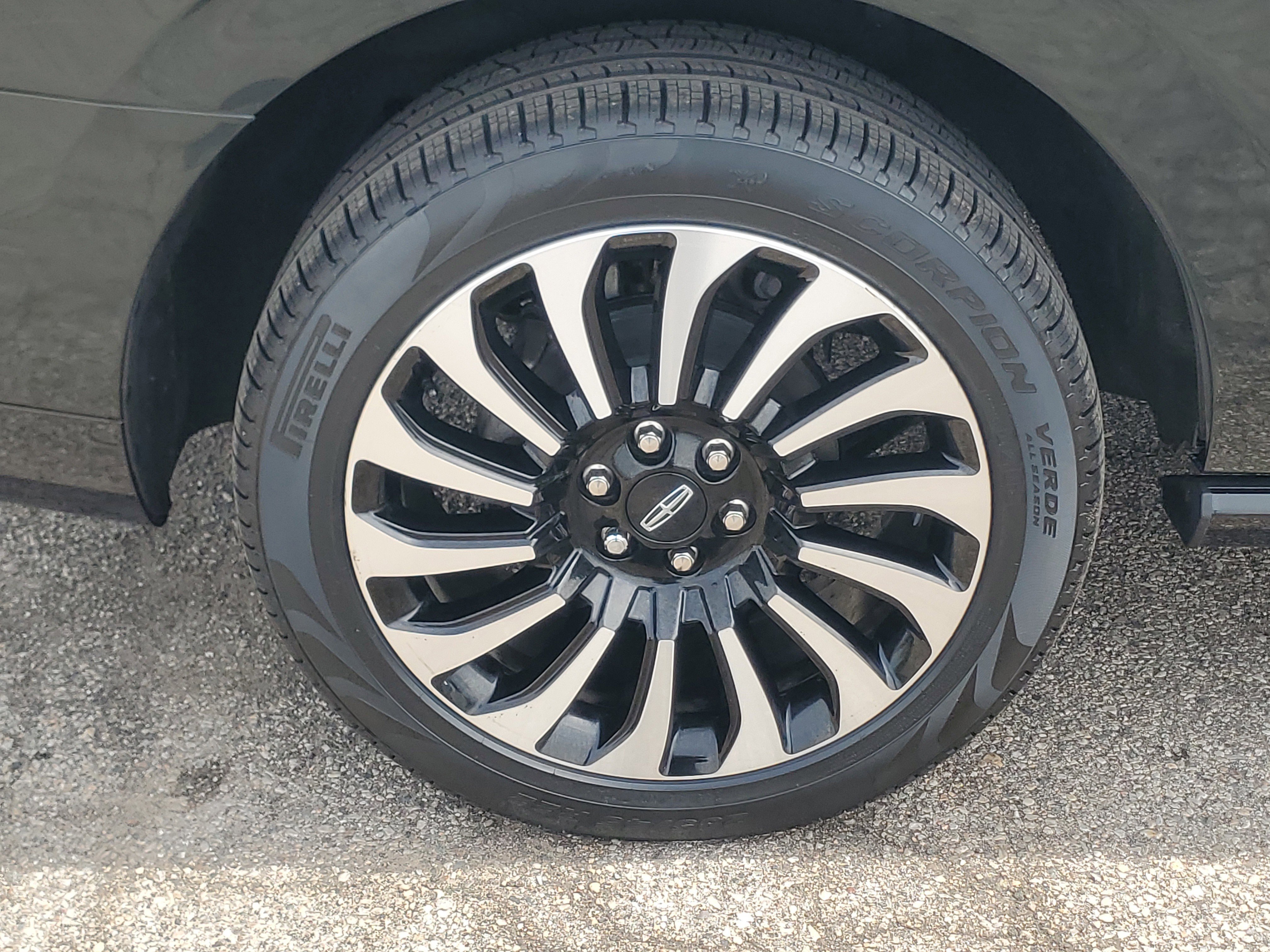 Certified 2024 Lincoln Navigator Black Label AWD/4WD image 7