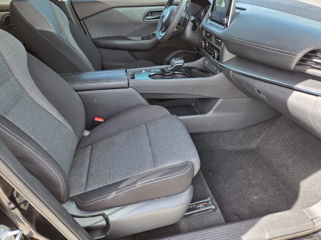 Used 2021 Nissan Rogue S FWD image 12