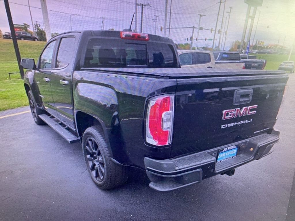 Used 2022 GMC Canyon Denali w/ Denali Black Edition Package image 9