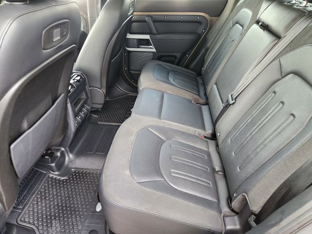Used 2020 Land Rover Defender 110 SE image 24