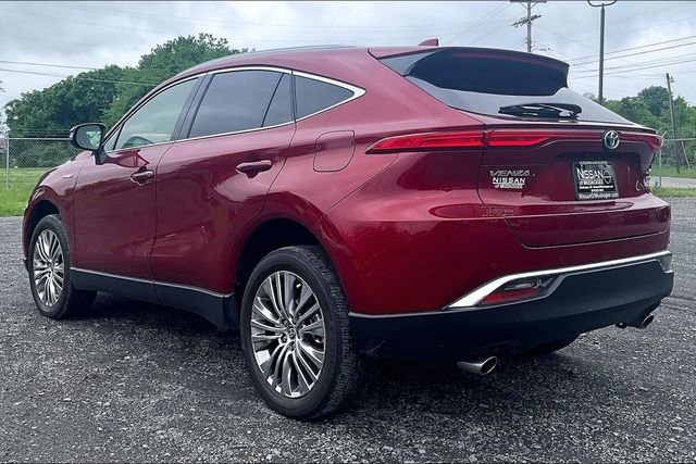 Used 2021 Toyota Venza XLE w/ Softex Package image 4