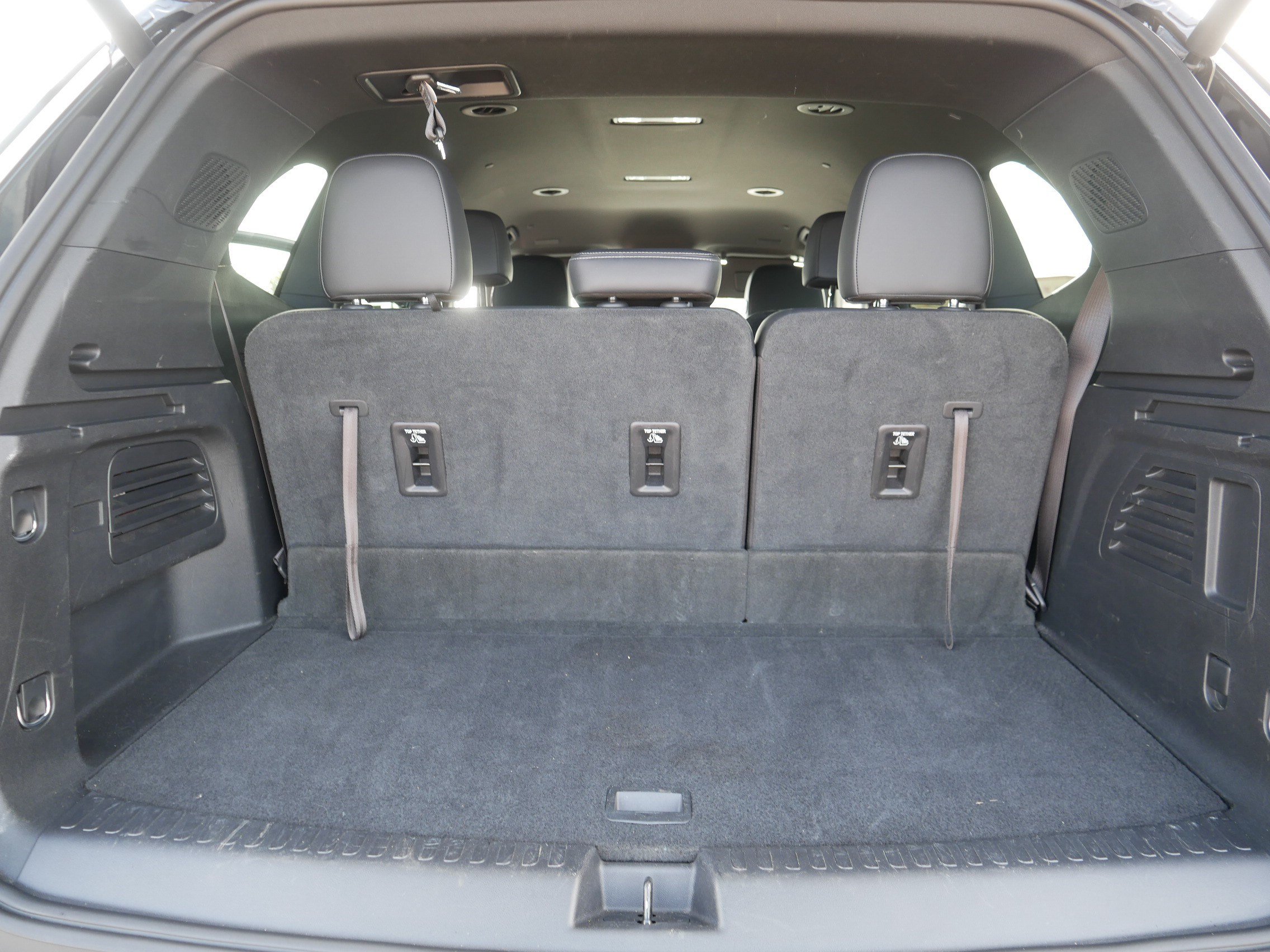 Used 2025 Buick Enclave Preferred AWD/4WD image 18