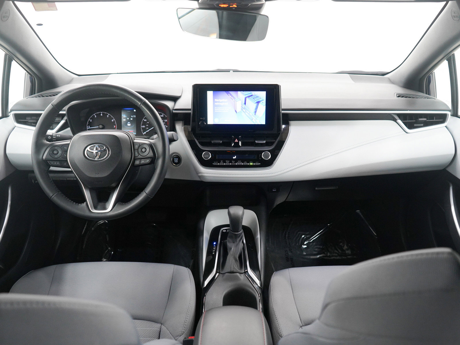 Used 2023 Toyota Corolla SE image 13