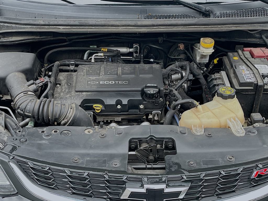 Used 2018 Chevrolet Sonic LT w/ Fun and Sun Package FWD image 29