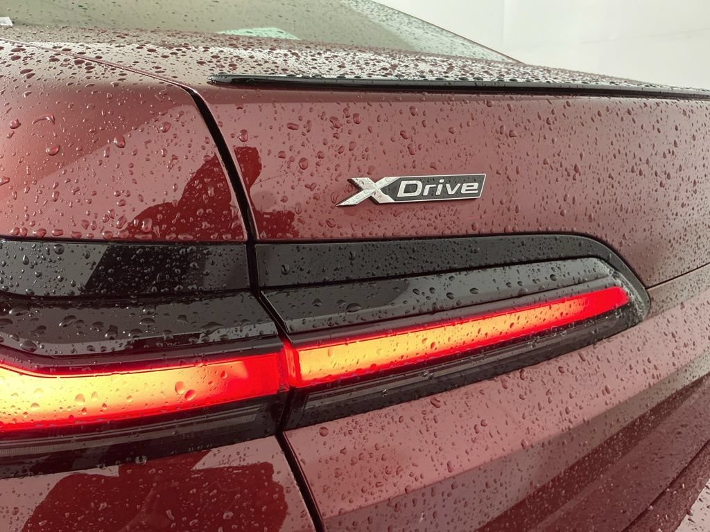 Certified 2025 BMW 740i xDrive w/ Premium Package AWD/4WD image 32