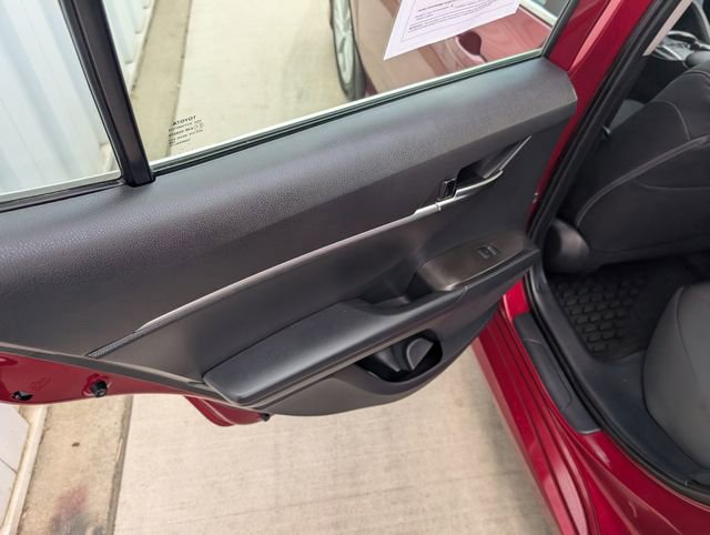 Used 2022 Toyota Camry LE FWD image 18