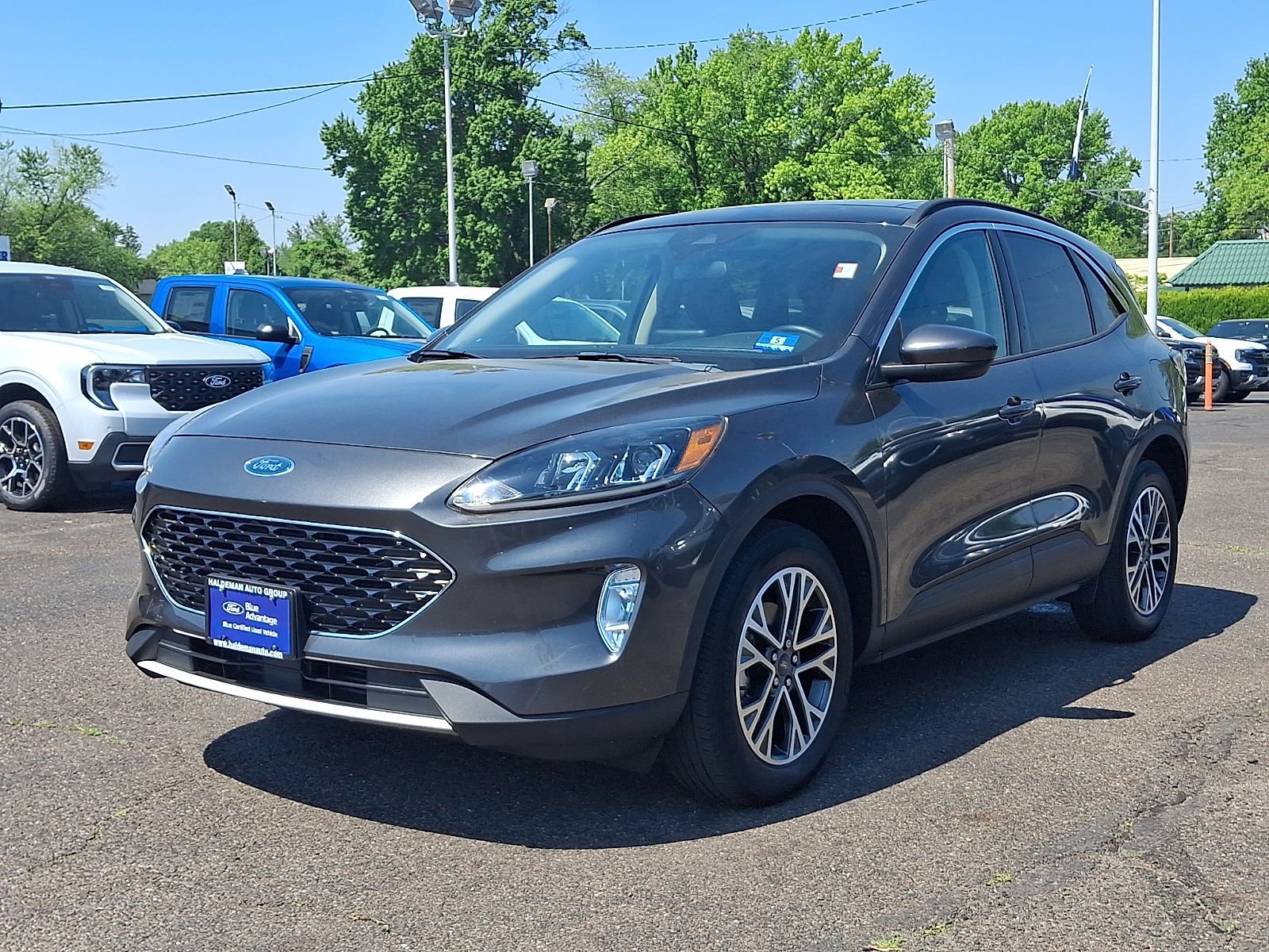 Used 2020 Ford Escape SEL AWD/4WD image 3