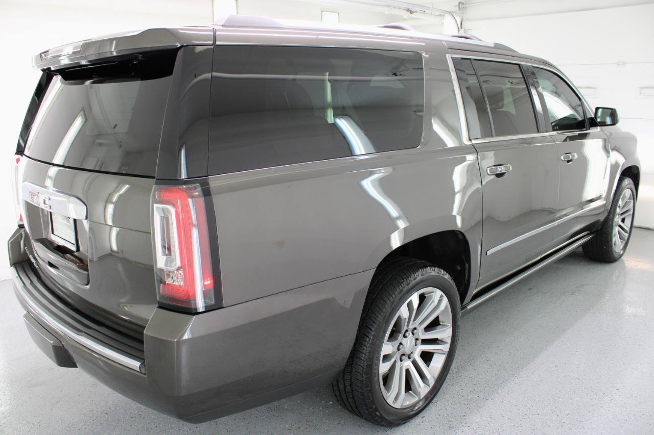 Used 2019 GMC Yukon XL Denali w/ Denali Ultimate Package AWD/4WD image 9