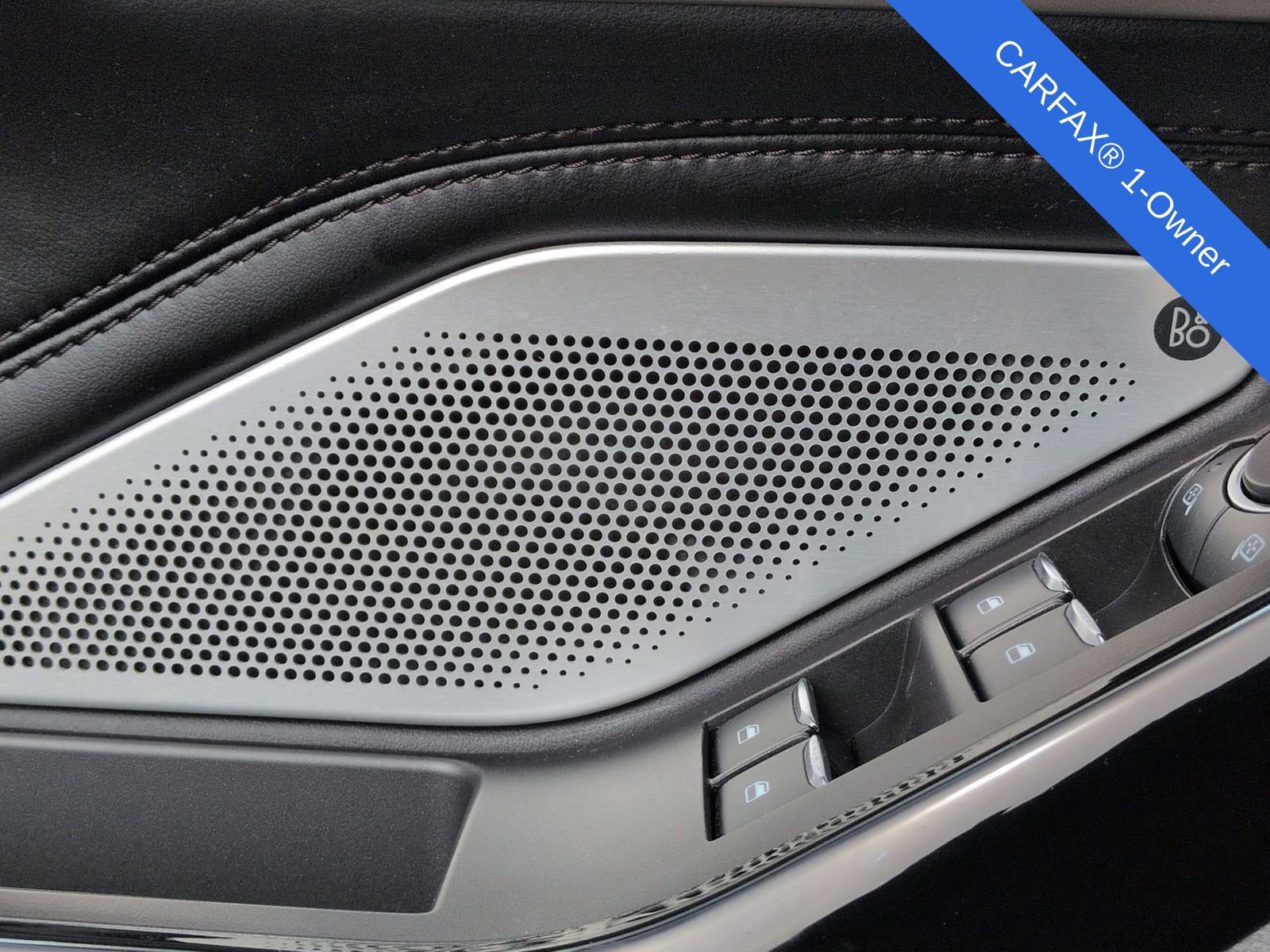 Used 2024 Ford Explorer Platinum w/ Technology Package image 36