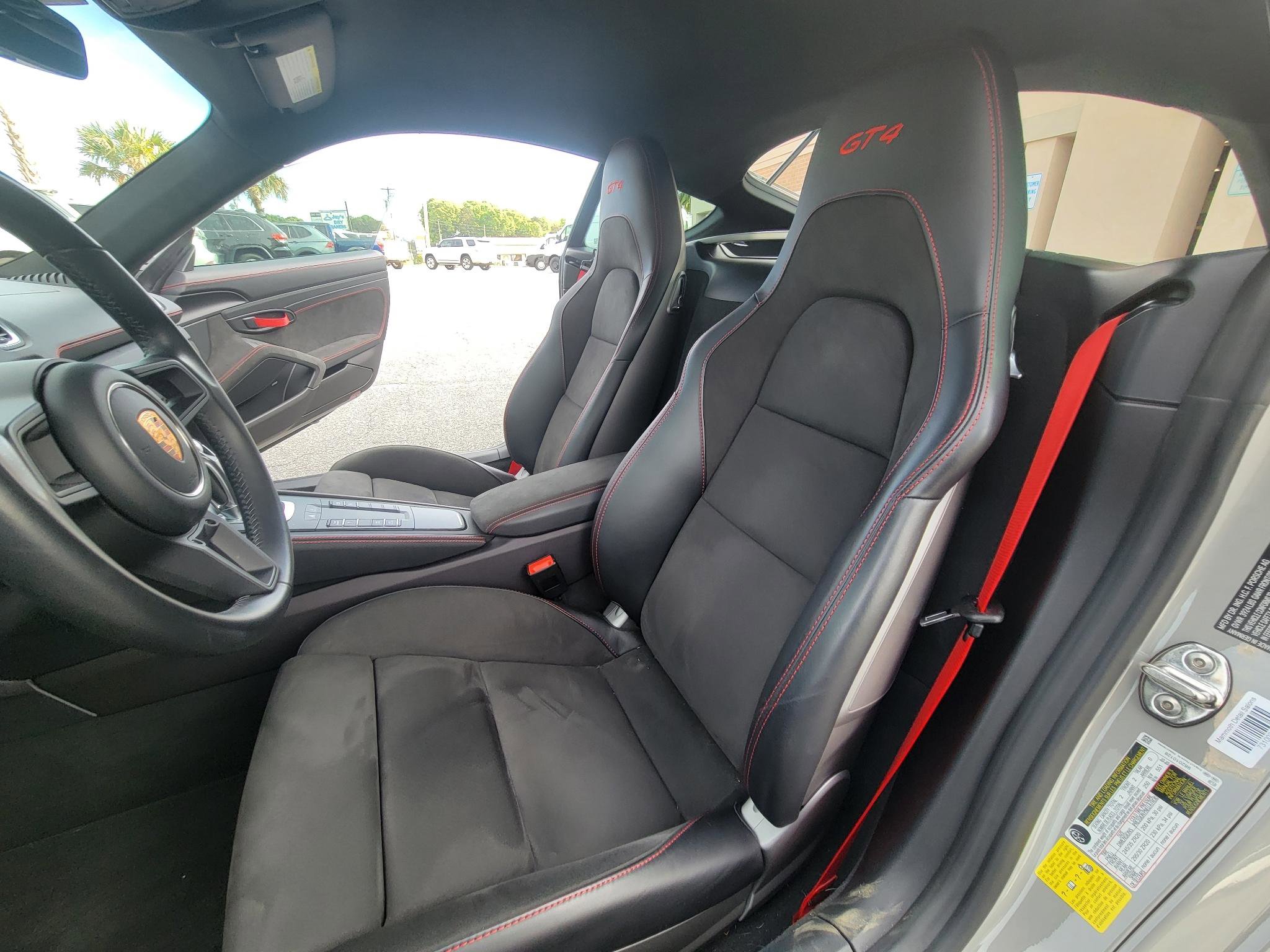 Used 2022 Porsche 718 Cayman GT4 RWD image 27