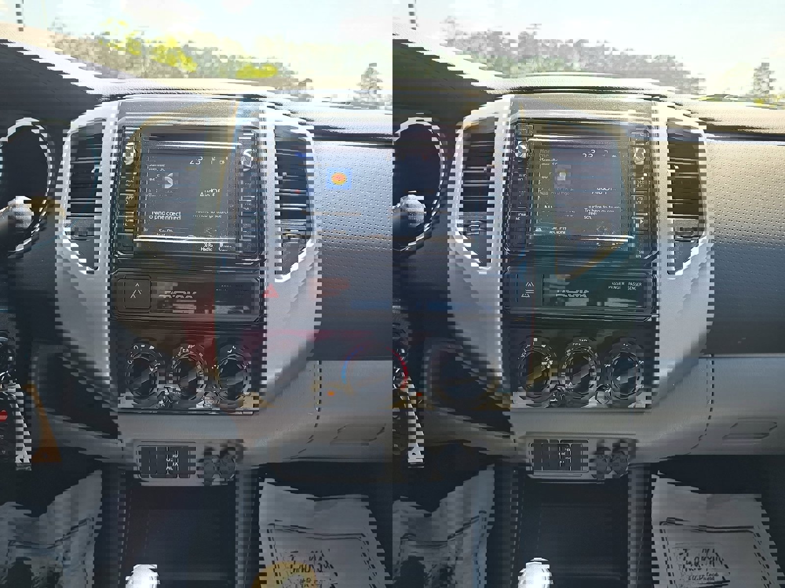 Used 2015 Toyota Tacoma PreRunner w/ TRD Sport Package RWD image 20