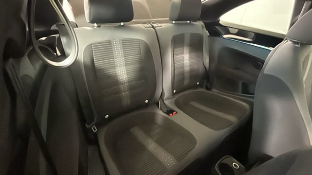 Used 2013 Volkswagen Beetle Turbo FWD image 29