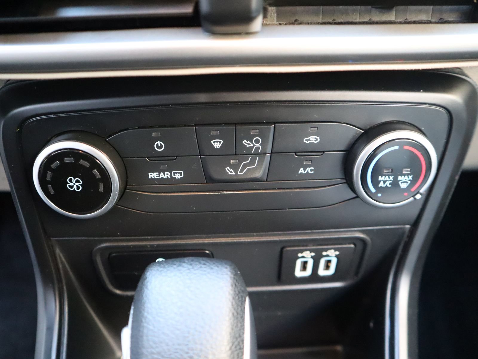 Used 2020 Ford EcoSport S image 38