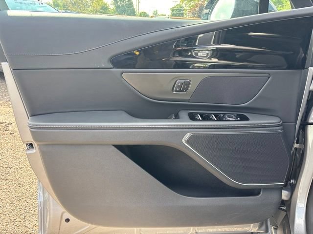 New 2026 Lincoln Nautilus Premier w/ Jet Appearance Package AWD/4WD image 12