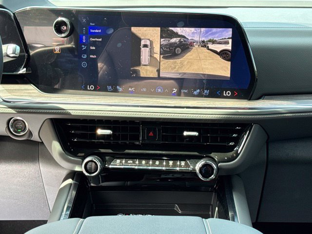 New 2026 Chevrolet Suburban Premier AWD/4WD image 24