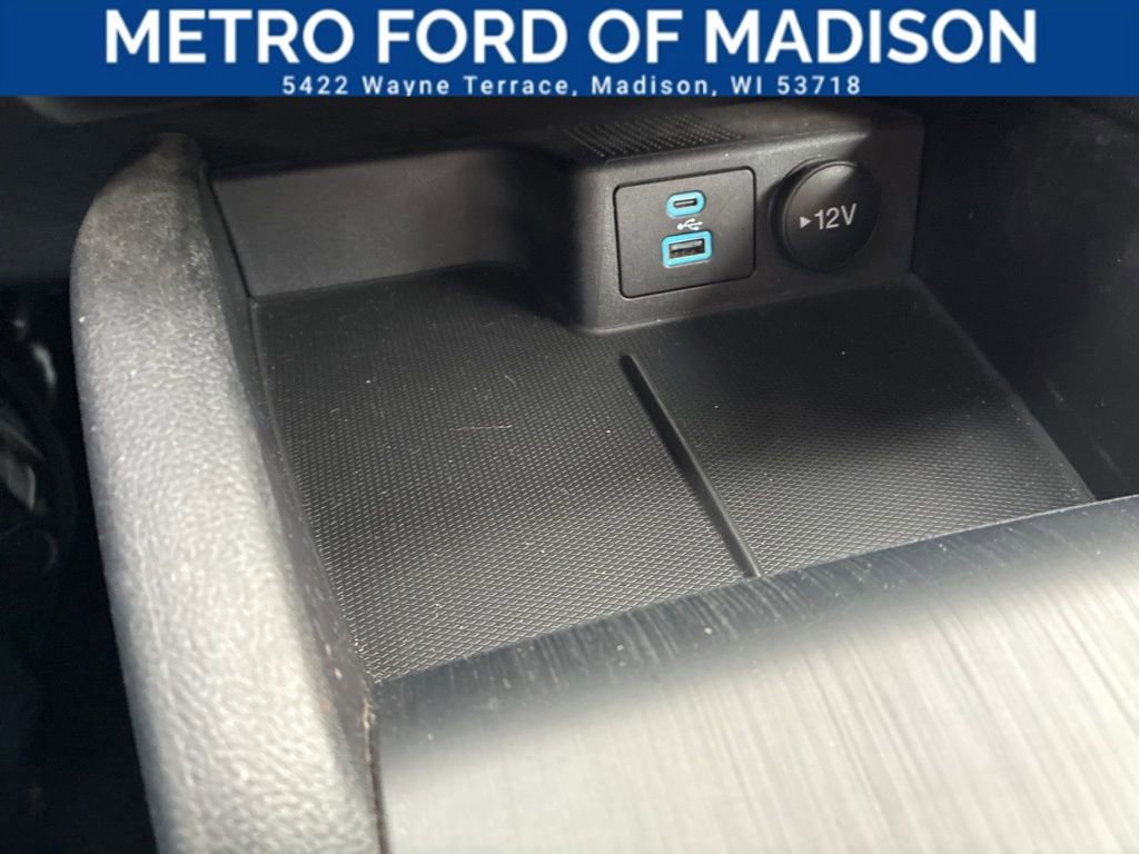 Used 2022 Ford Escape SE image 18