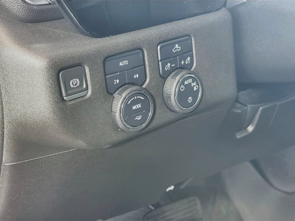 Used 2023 Chevrolet Silverado 1500 LT w/ LPO, Liner Protection Package AWD/4WD image 12