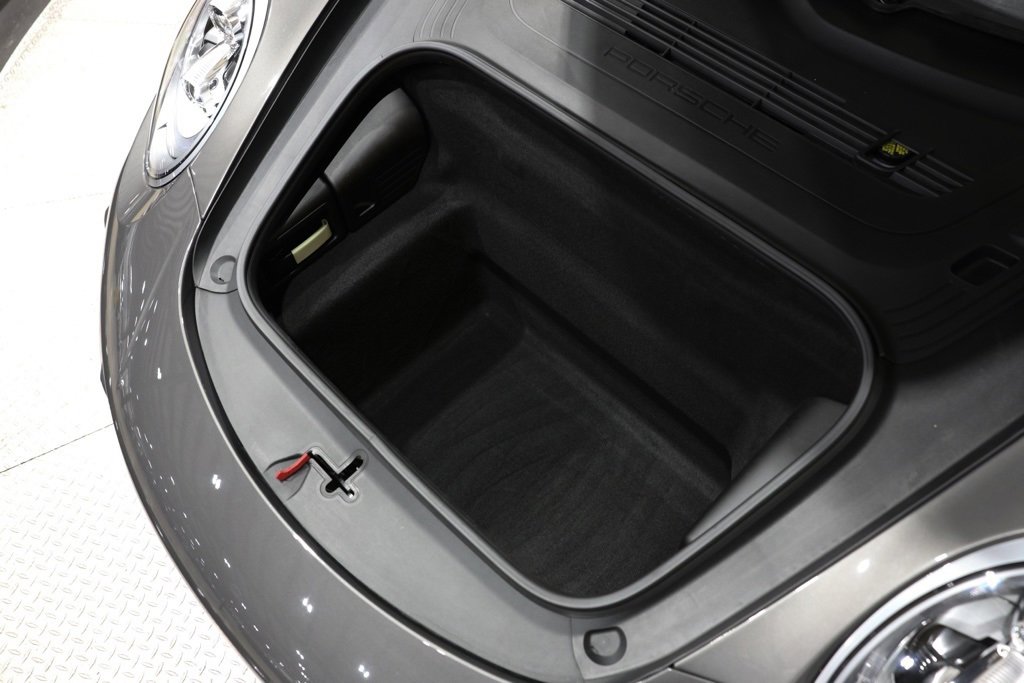 Used 2019 Porsche 911 Turbo image 6