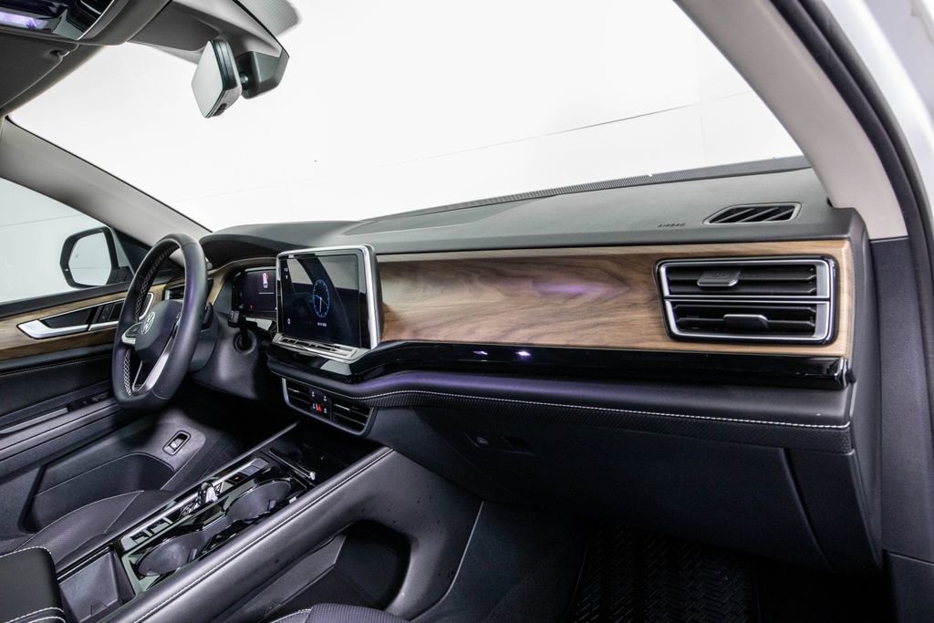 Used 2024 Volkswagen Atlas SE image 20