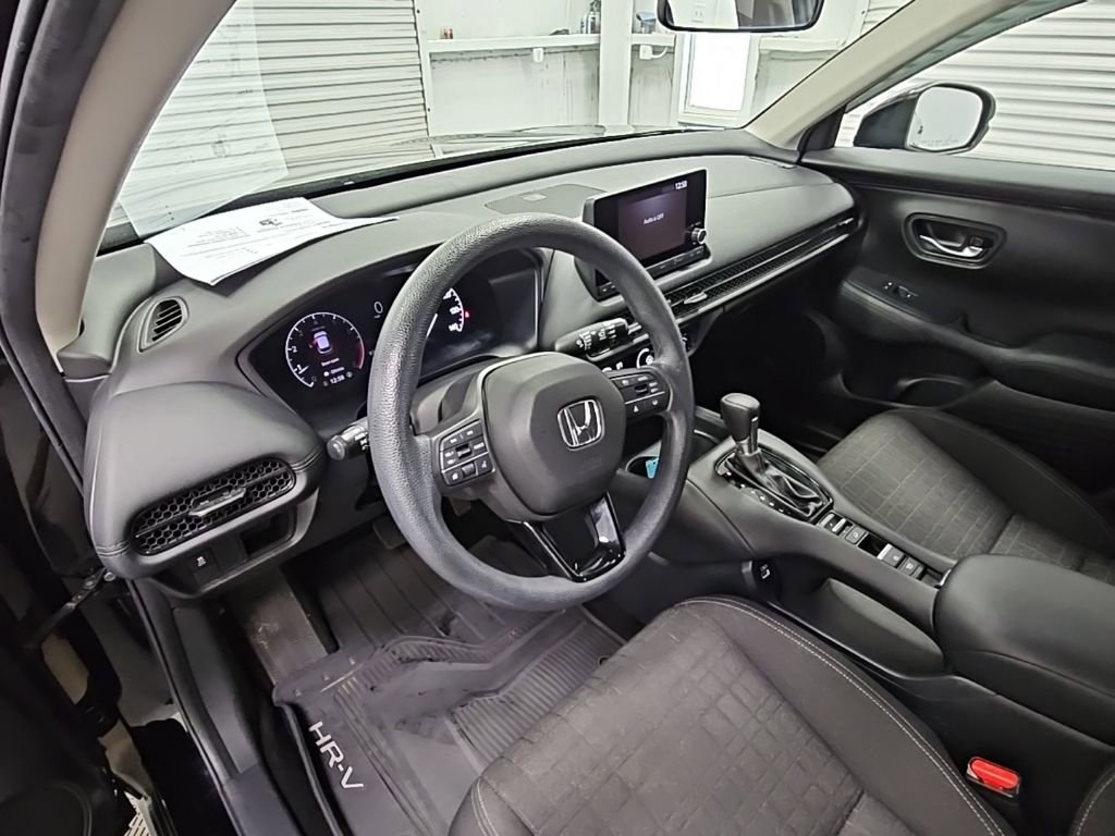 Used 2023 Honda HR-V LX image 12