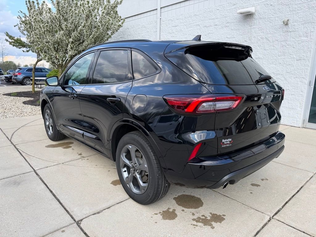 Used 2024 Ford Escape ST-Line w/ Tech Pack #1 image 7