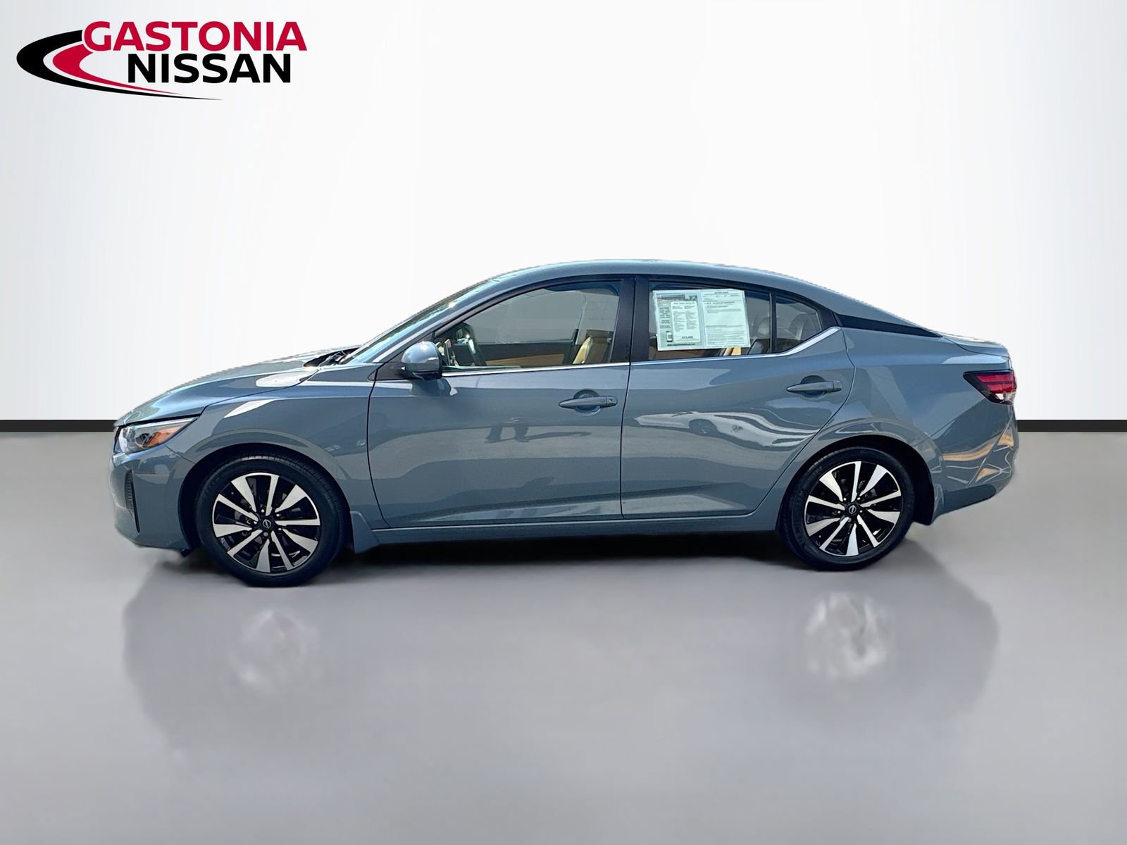 Used 2024 Nissan Sentra SV w/ SV Premium Package image 5