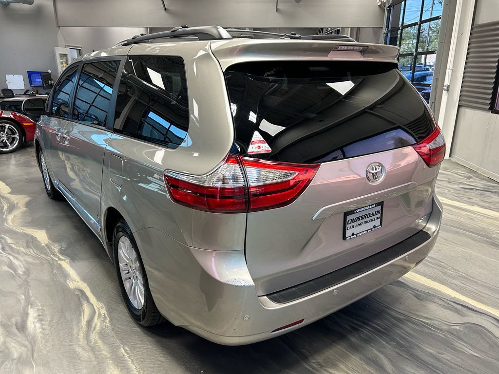 Used 2017 Toyota Sienna XLE w/ XLE Navigation Package FWD image 34