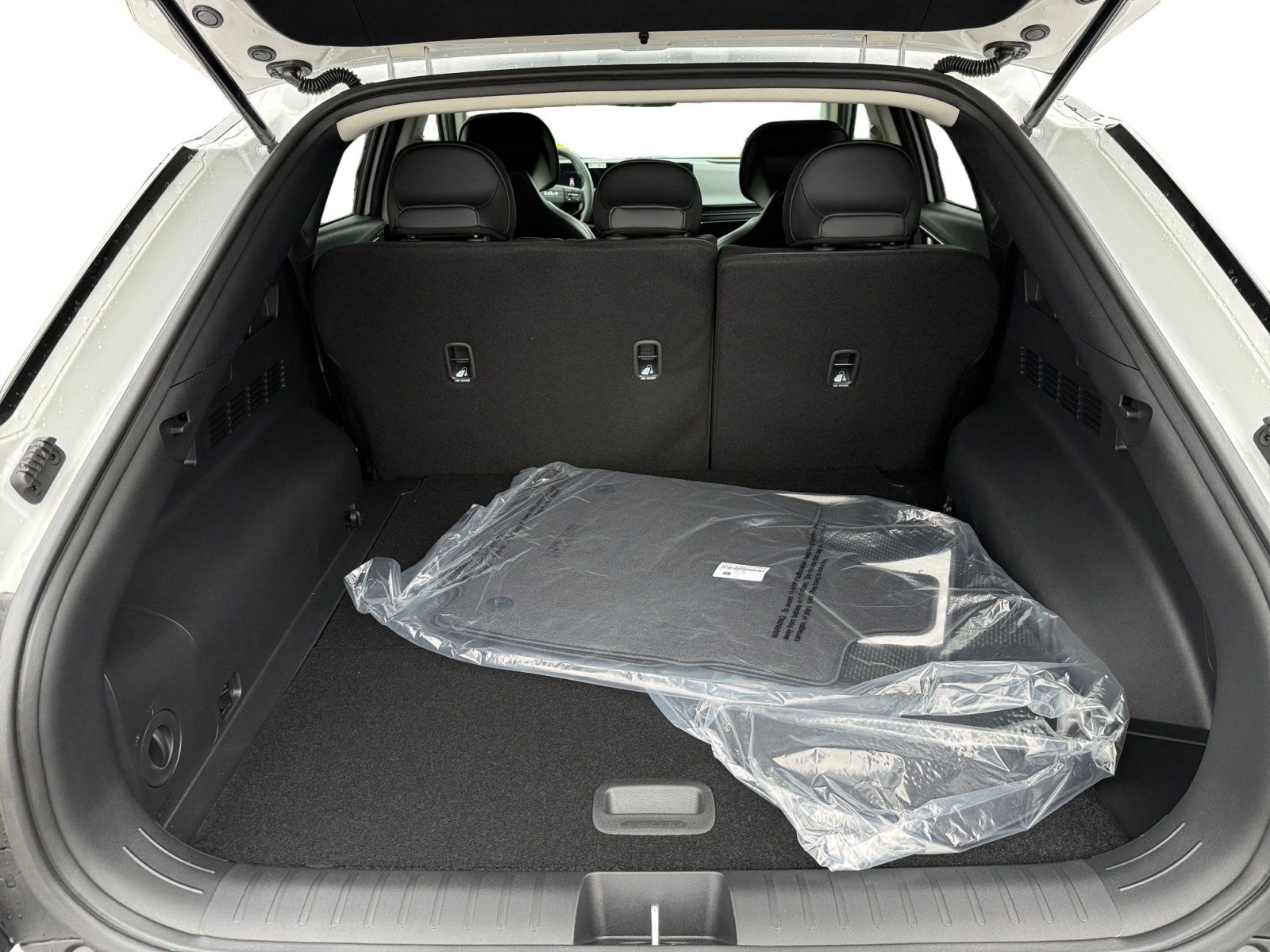 New 2025 Kia EV6 Light w/ Light LR Technology Package image 17