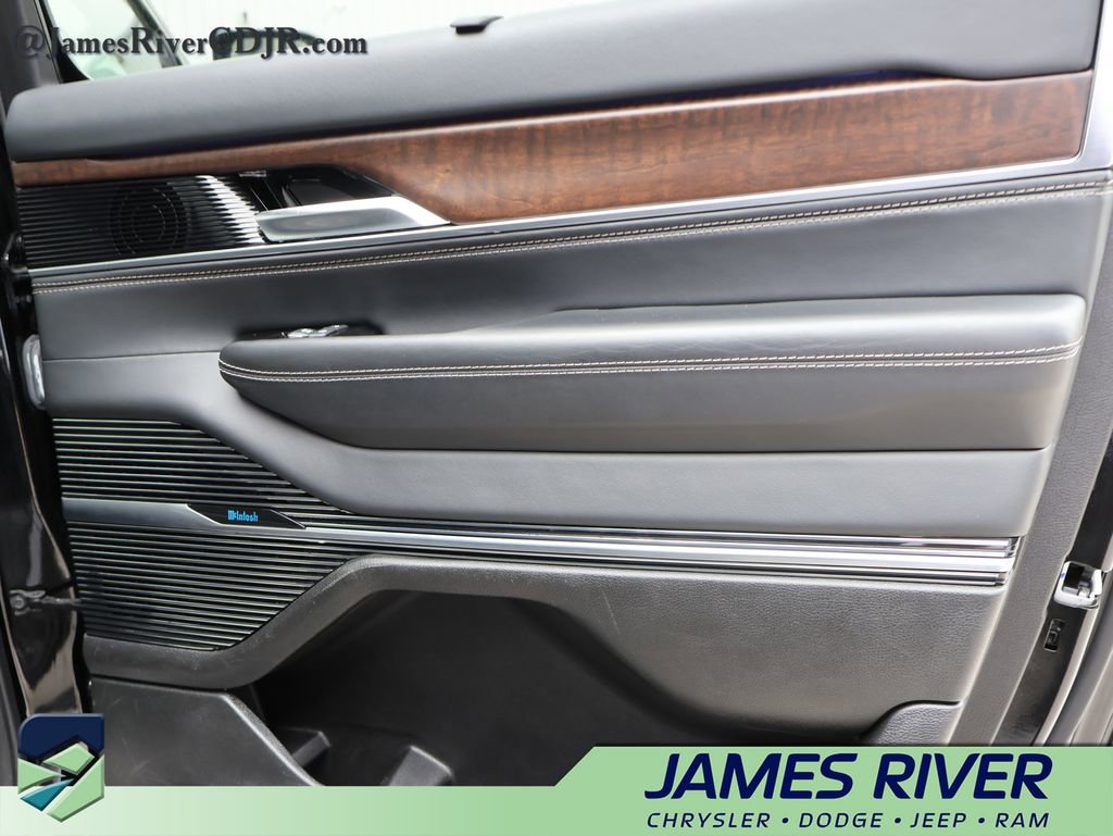 Used 2024 Jeep Grand Wagoneer L 4WD image 12