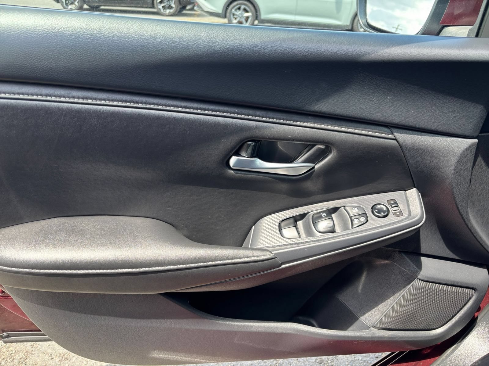 Used 2025 Nissan Sentra SV FWD image 18