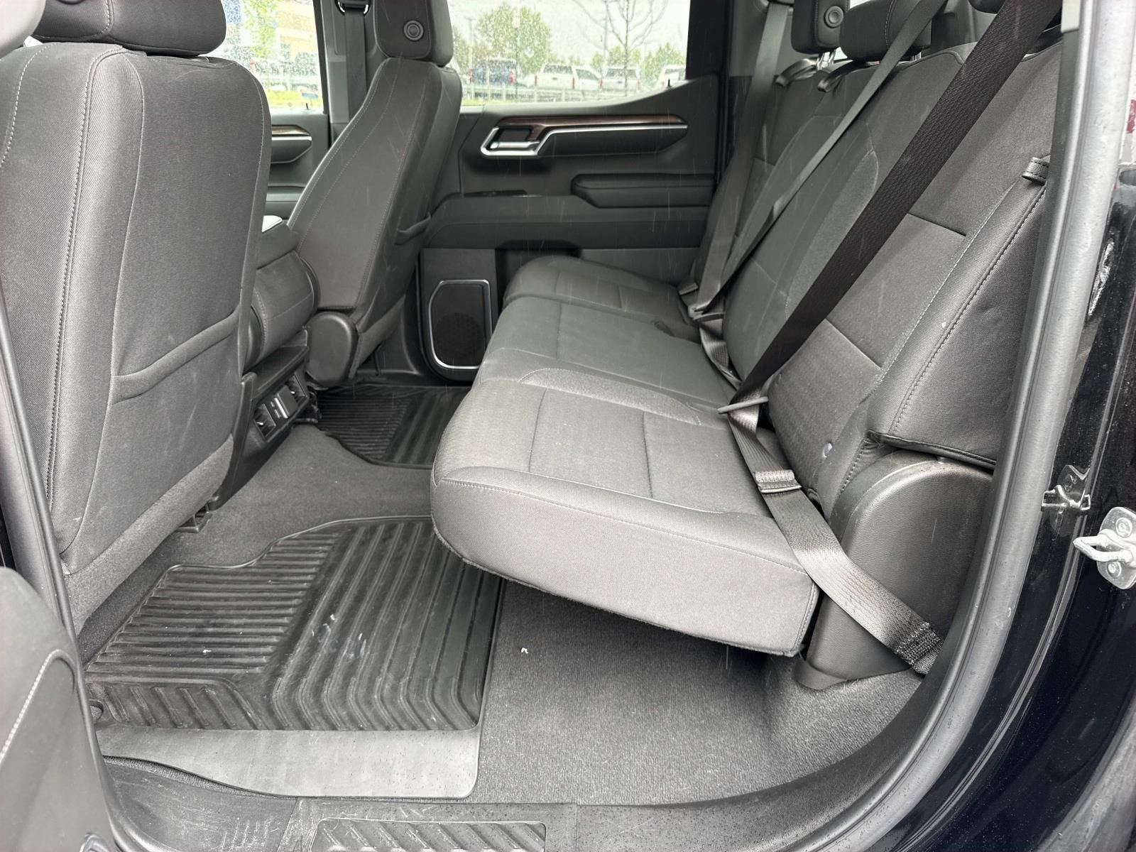 Used 2025 Chevrolet Silverado 1500 LT AWD/4WD image 27