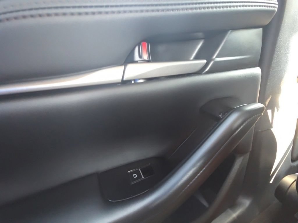 Used 2025 MAZDA MAZDA3 s FWD image 15