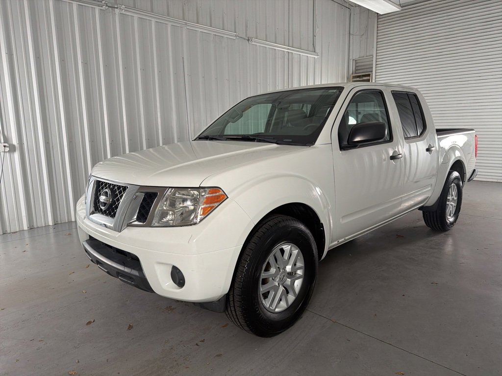 Used 2019 Nissan Frontier SV image 1