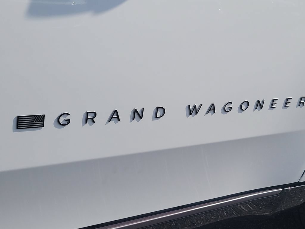 Used 2026 Jeep Grand Wagoneer L Summit w/ Premium Group III AWD/4WD image 7
