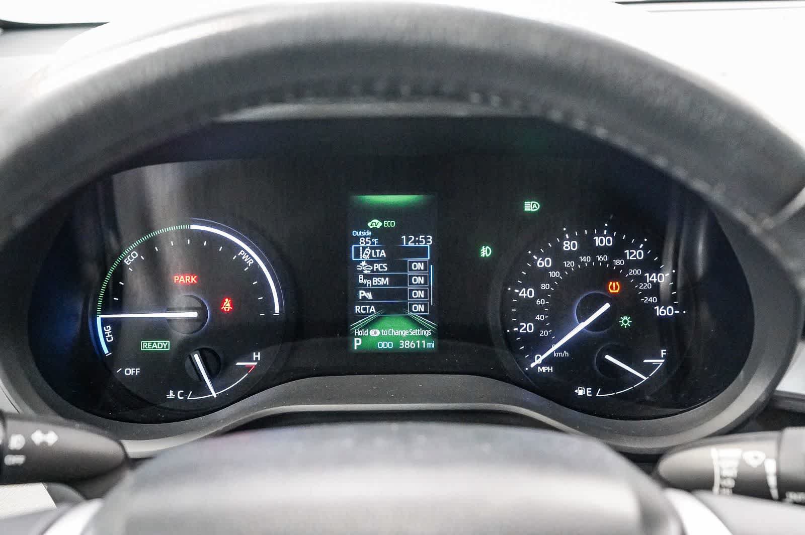 Used 2023 Toyota Sienna XLE FWD image 20