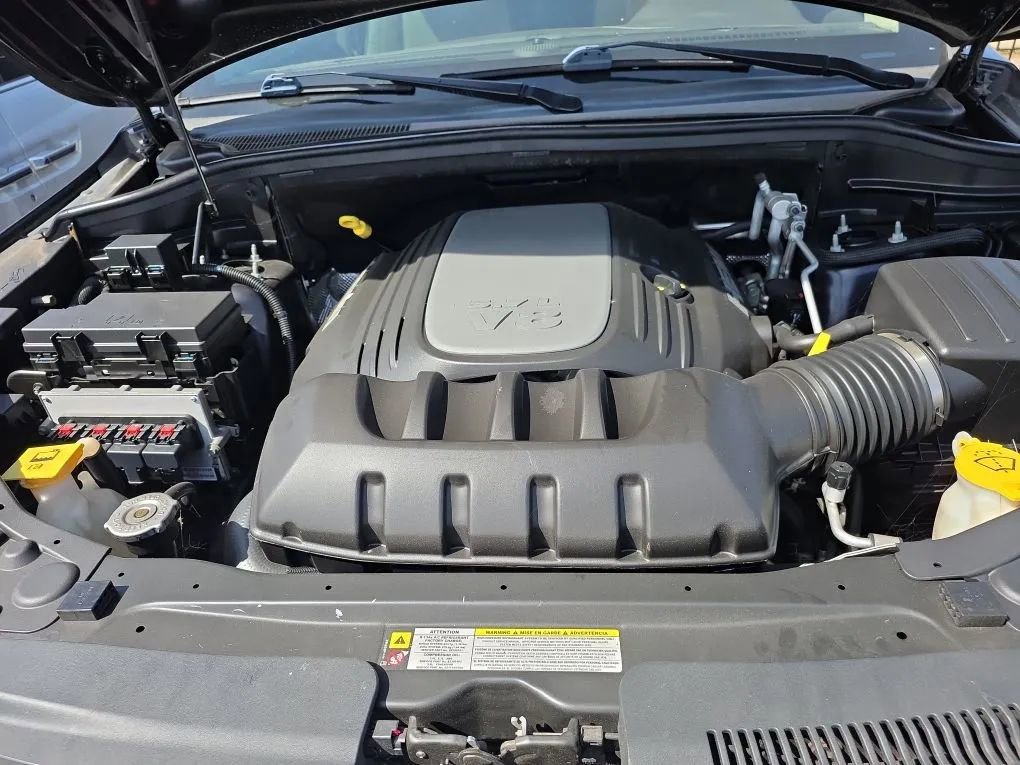 Used 2011 Jeep Grand Cherokee Overland w/ Trailer Tow Group IV image 44