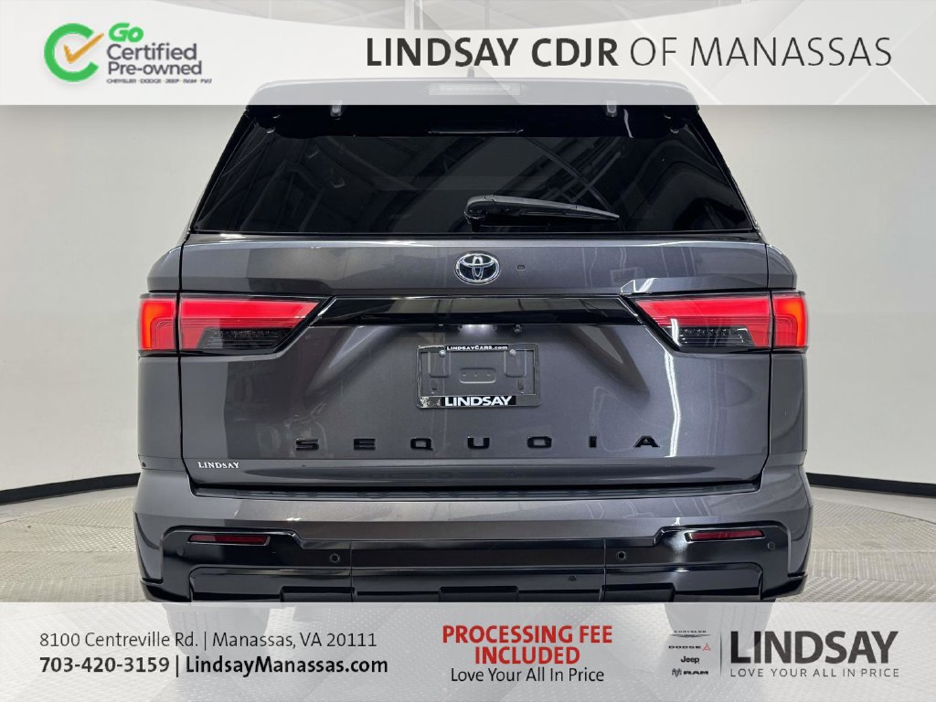 Used 2023 Toyota Sequoia Platinum AWD/4WD image 7