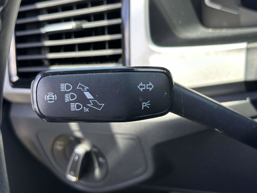 Used 2021 Volkswagen Atlas SEL Premium AWD/4WD image 37