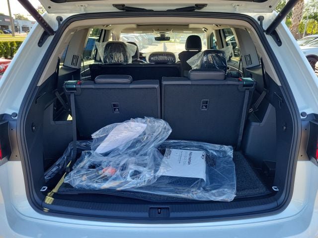 New 2026 Volkswagen Atlas SEL Premium R-Line AWD/4WD image 16