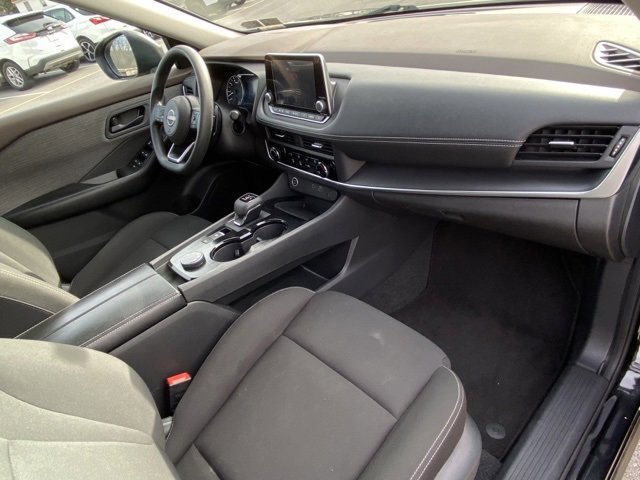 Used 2023 Nissan Rogue S image 22